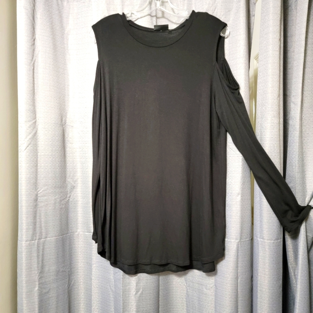 Apt. 9 Cold-Shoulder Top
